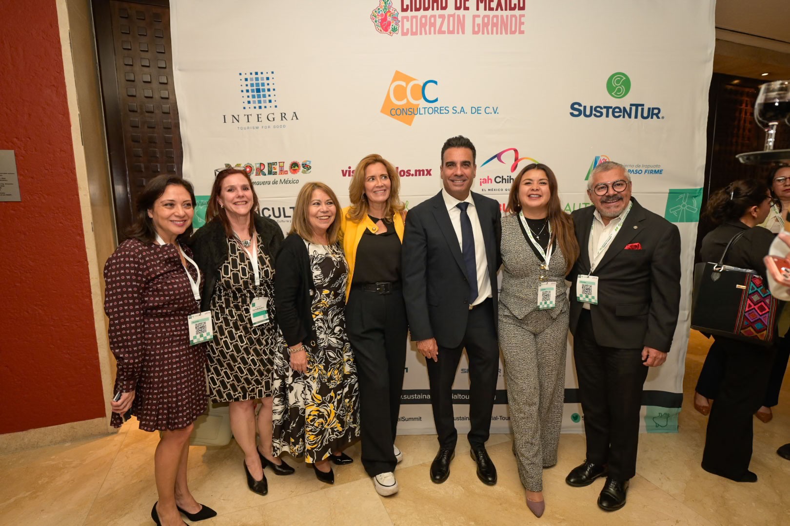 Fernando Mandri y empresarios turísticos (2)